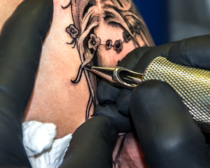 Tatuaggi Black Venom Roma | Black Venom Tattoo Studio - Corso di Tatuaggio